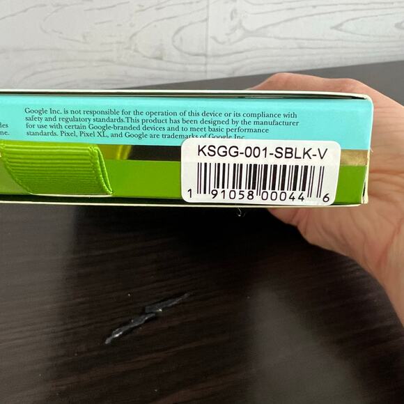 Kate Spade New York Wrap case for Google Pixel 5.5” - Picture 3 of 5